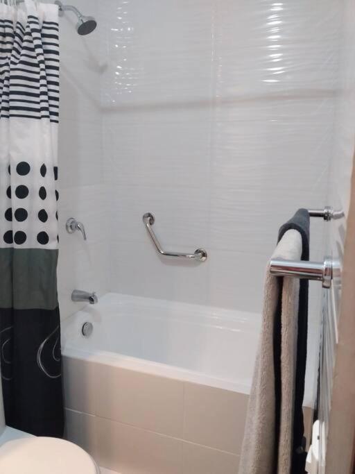 Excelente Dpto Familiar En Surquillo A Tu Disposicion!!! Apartment Lima